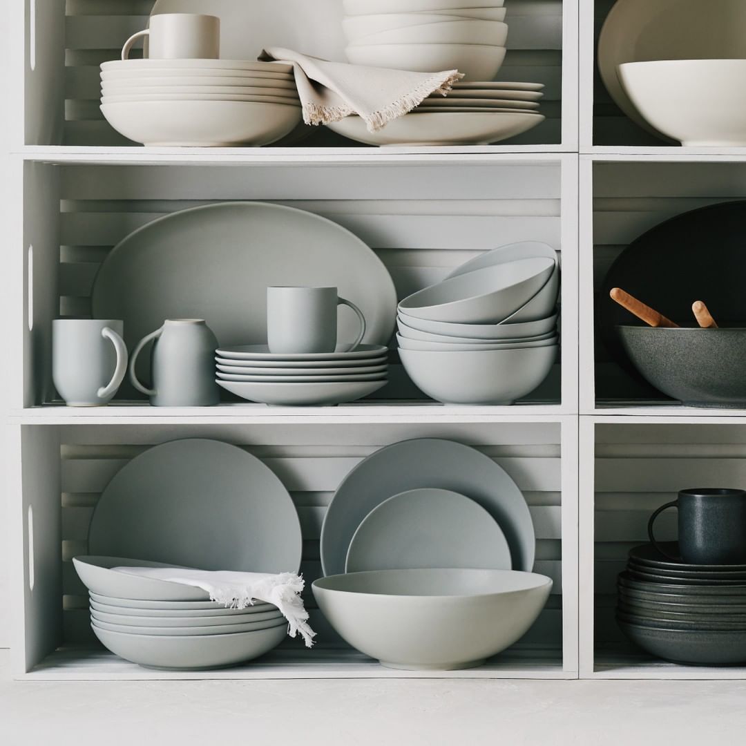 Dinnerware warehouse clearance sale