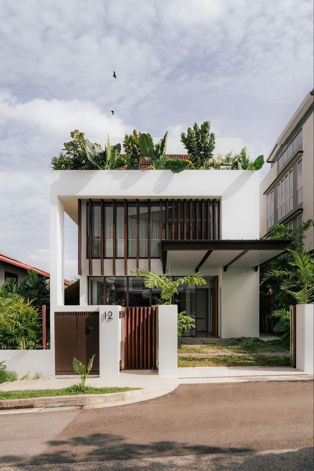 年末のプロモーション特価！ Inside Bungalow Sembawang Self-Designed Architect's An 洋書